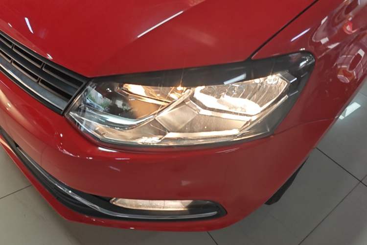 Used Volkswagen Polo 2016 1.6L Automatic Comfort Model Left Front Headlight