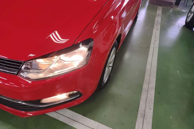 Used Volkswagen Polo 2016 1.6L Automatic Comfort Model Left Front Headlight