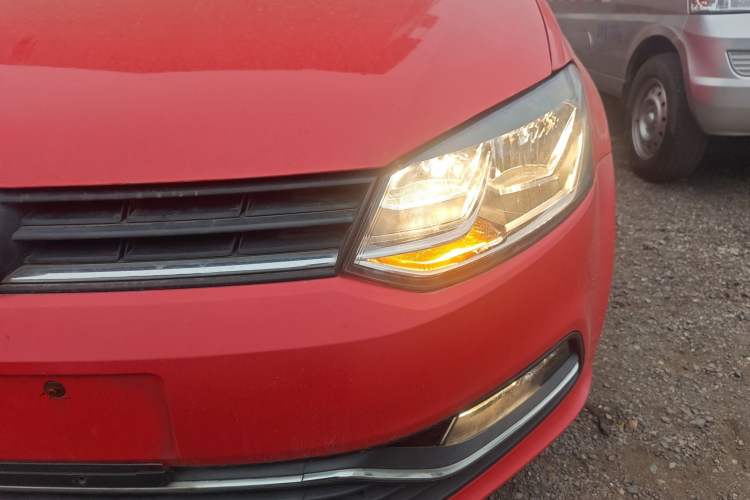 Used Volkswagen Polo 2016 1.6L Automatic Comfort Model Left Front Headlight