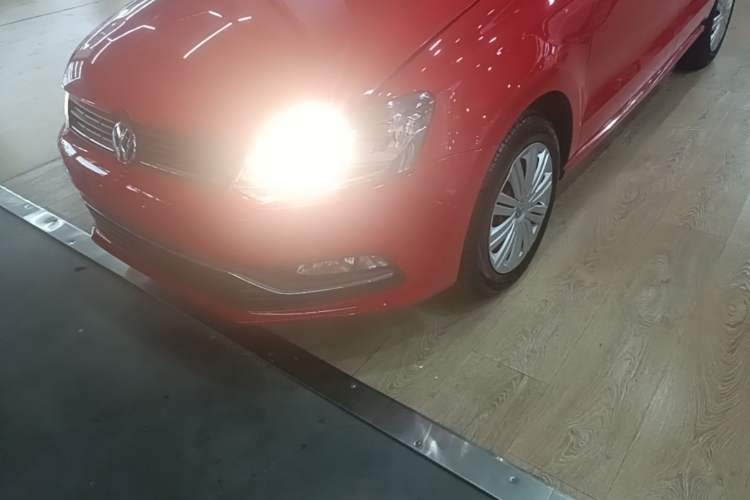 Used Volkswagen Polo 2016 1.6L Automatic Comfort Model Left Front Headlight