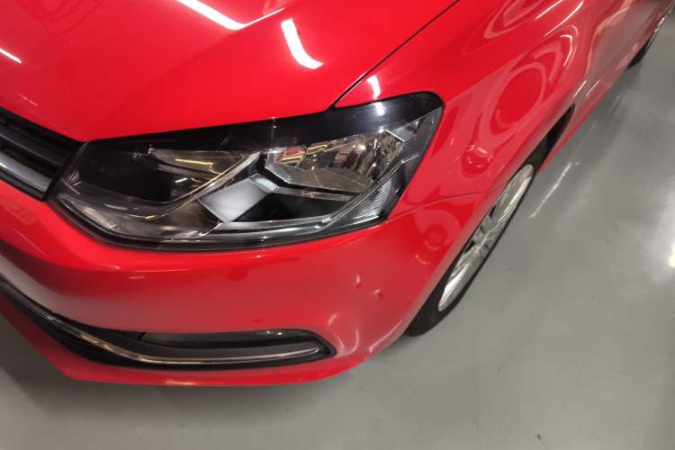 Used Volkswagen Polo 2016 1.6L Automatic Comfort Model Left Front Headlight