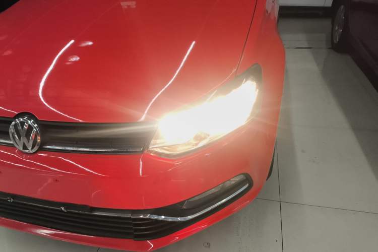 Used Volkswagen Polo 2016 1.6L Automatic Comfort Model Left Front Headlight