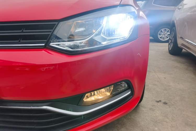 Used Volkswagen Polo 2016 1.6L Automatic Comfort Model Left Front Headlight
