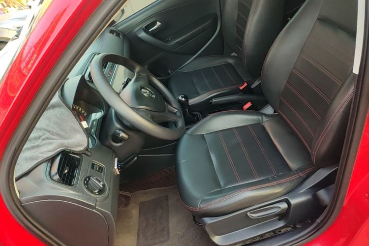 Used Volkswagen Polo 2016 1.4L Manual Fashion Model Left Front Seat