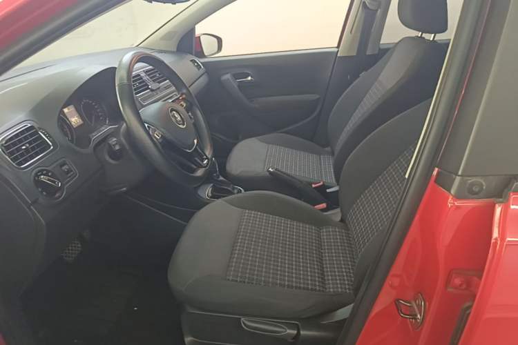 Used Volkswagen Polo 2016 1.6L Automatic Comfort Model Left Front Seat