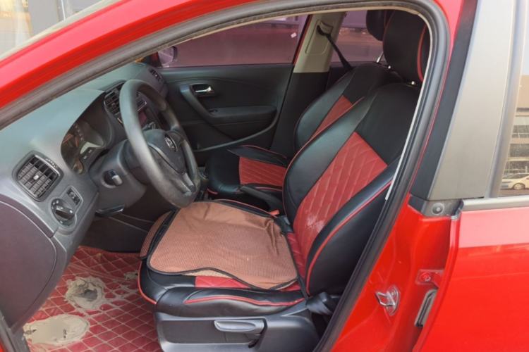 Used Volkswagen Polo 2016 1.4L Manual Fashion Model Left Front Seat