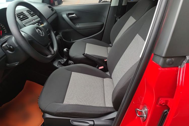 Used Volkswagen Polo 2016 1.4L Manual Fashion Model Left Front Seat
