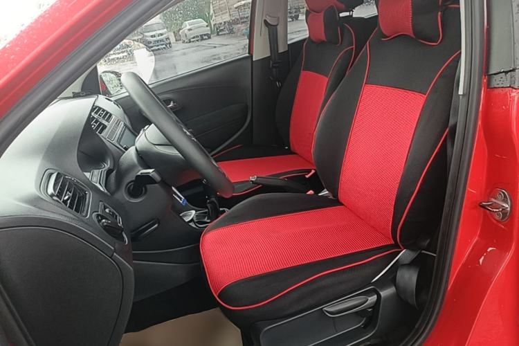 Used Volkswagen Polo 2016 1.4L Manual Fashion Model Left Front Seat