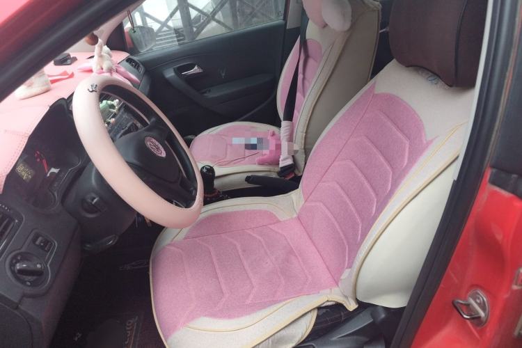Used Volkswagen Polo 2016 1.4L Manual Fashion Model Left Front Seat