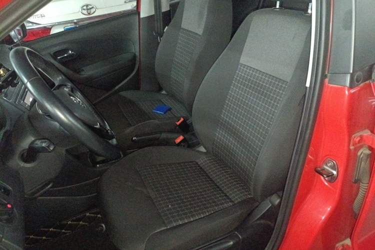 Used Volkswagen Polo 2016 1.6L Automatic Comfort Model Left Front Seat