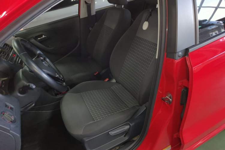 Used Volkswagen Polo 2016 1.6L Automatic Comfort Model Left Front Seat