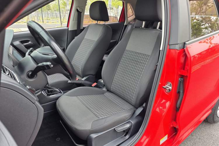 Used Volkswagen Polo 2016 1.6L Automatic Comfort Model Left Front Seat