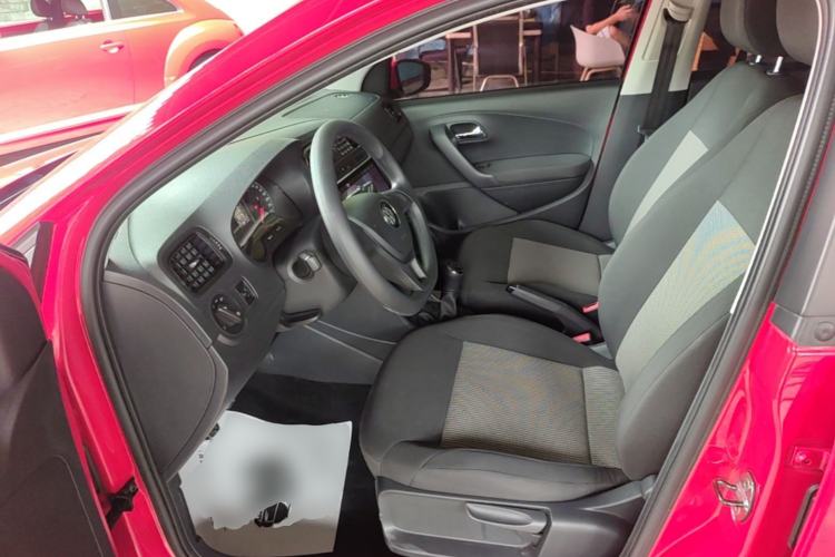 Used Volkswagen Polo 2016 1.4L Manual Fashion Model Left Front Seat