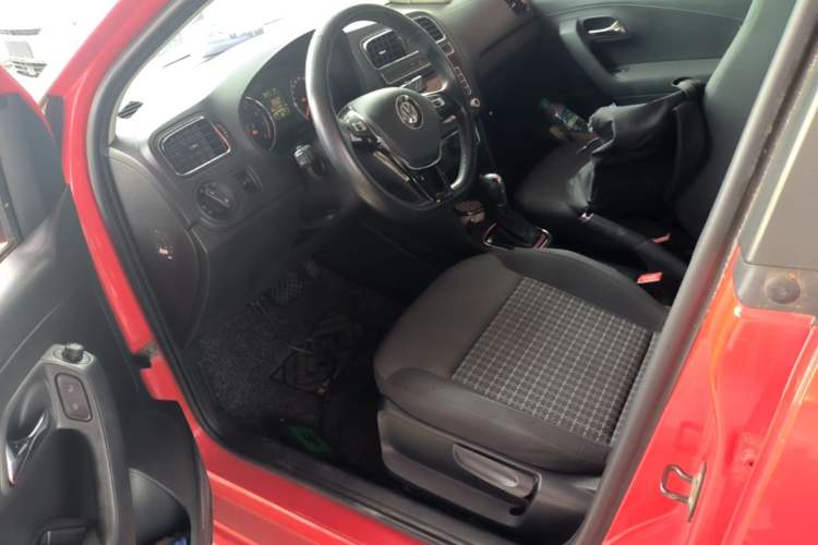 Used Volkswagen Polo 2016 1.6L Automatic Comfort Model Left Front Seat