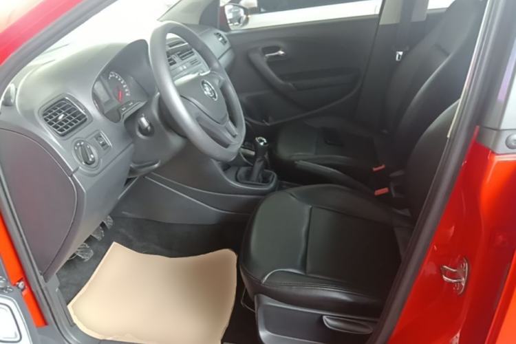 Used Volkswagen Polo 2016 1.4L Manual Fashion Model Left Front Seat