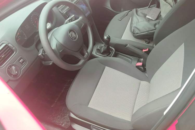 Used Volkswagen Polo 2016 1.4L Manual Fashion Model Left Front Seat