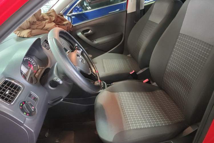 Used Volkswagen Polo 2016 1.6L Automatic Comfort Model Left Front Seat
