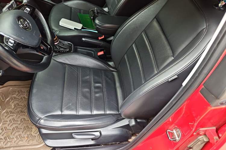 Used Volkswagen Polo 2016 1.6L Automatic Luxury Model Left Front Seat