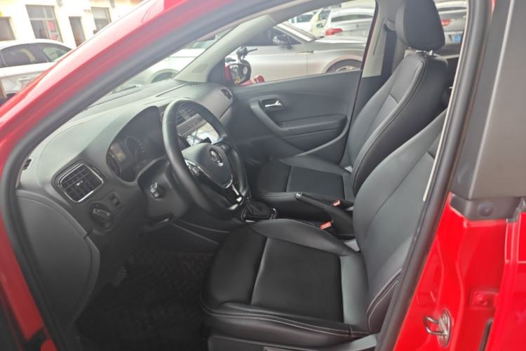 Used Volkswagen Polo 2016 1.6L Automatic Comfort Model Left Front Seat