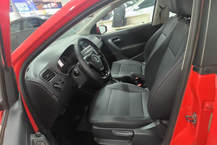 Used Volkswagen Polo 2016 1.6L Automatic Comfort Model Left Front Seat