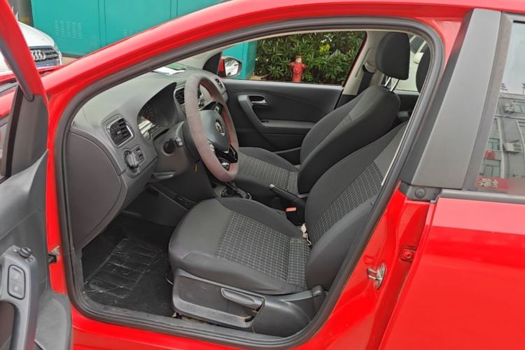 Used Volkswagen Polo 2016 1.6L Automatic Comfort Model Left Front Seat