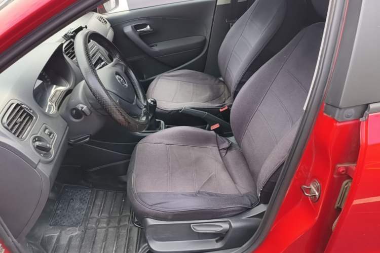 Used Volkswagen Polo 2016 1.4L Manual Fashion Model Left Front Seat