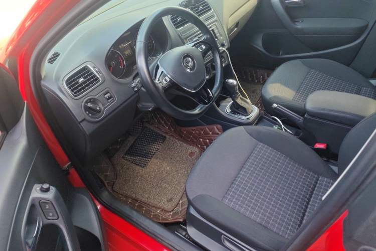 Used Volkswagen Polo 2016 1.6L Automatic Comfort Model Left Front Seat