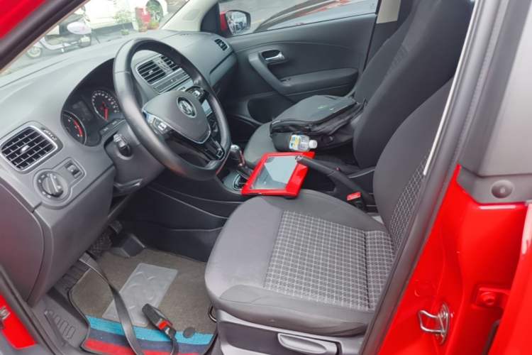 Used Volkswagen Polo 2016 1.6L Automatic Comfort Model Left Front Seat