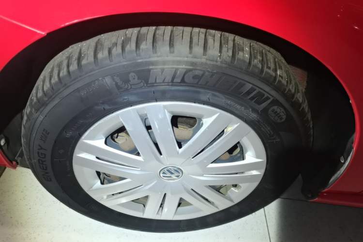 Used Volkswagen Polo 2016 1.4L Automatic Trendy Model Left Front Wheel Hub