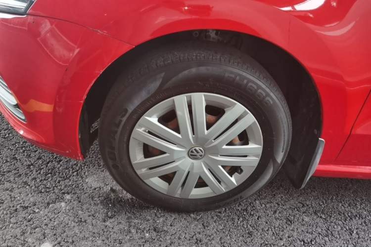 Used Volkswagen Polo 2016 1.4L Automatic Trendy Model Left Front Wheel Hub