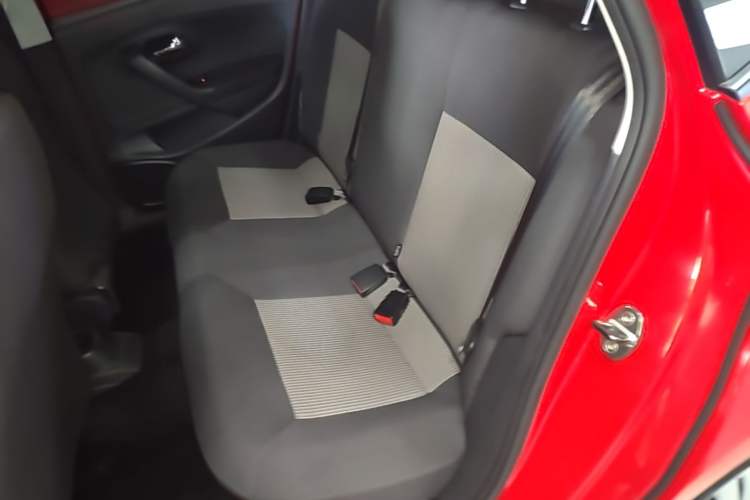 Used Volkswagen Polo 2016 1.4L Manual Fashion Model Left Rear Seat