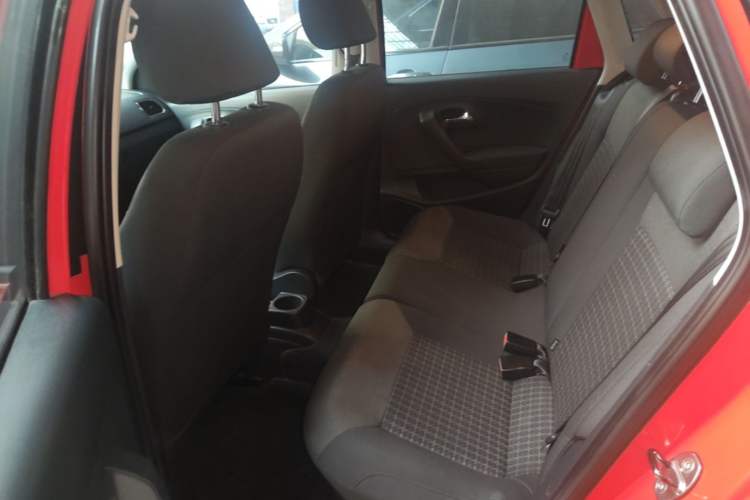 Used Volkswagen Polo 2016 1.6L Automatic Comfort Model Left Rear Seat