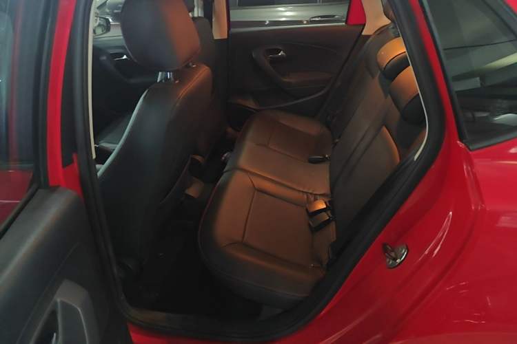 Used Volkswagen Polo 2016 1.6L Automatic Comfort Model Left Rear Seat