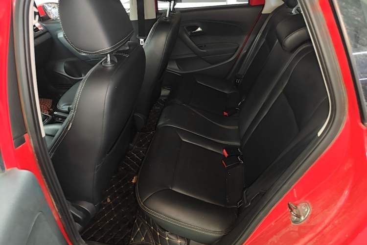 Used Volkswagen Polo 2016 1.6L Automatic Comfort Model Left Rear Seat