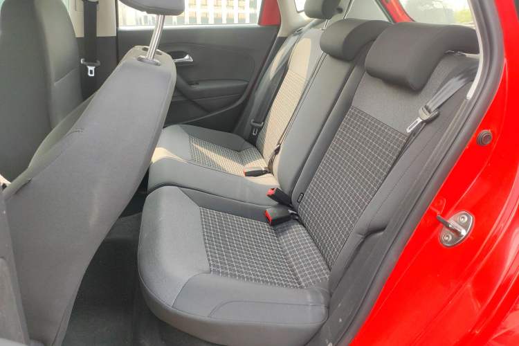 Used Volkswagen Polo 2016 1.6L Automatic Comfort Model Left Rear Seat
