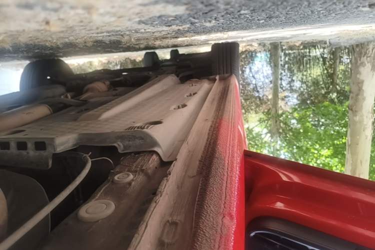 Used Volkswagen Polo 2016 1.6L Automatic Comfort Model Left Side Sill