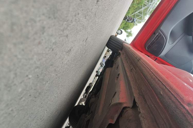 Used Volkswagen Polo 2016 1.4L Automatic Trendy Model Left Side Sill