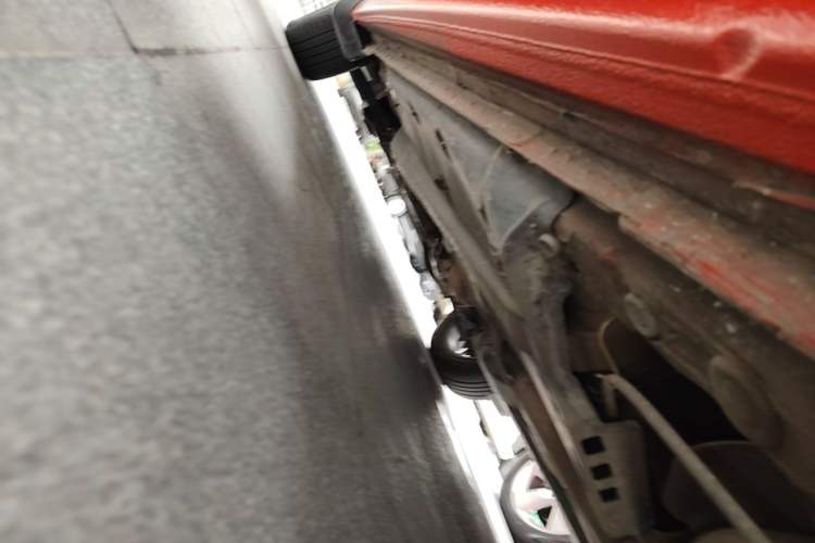 Used Volkswagen Polo 2016 1.6L Automatic Comfort Model Left Side Sill