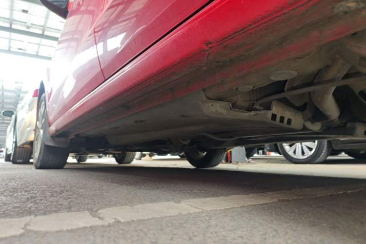 Used Volkswagen Polo 2016 1.6L Automatic Comfort Model Left Side Sill