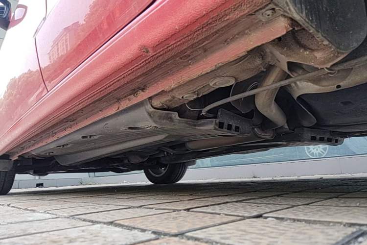 Used Volkswagen Polo 2016 1.6L Automatic Luxury Model Left Side Sill