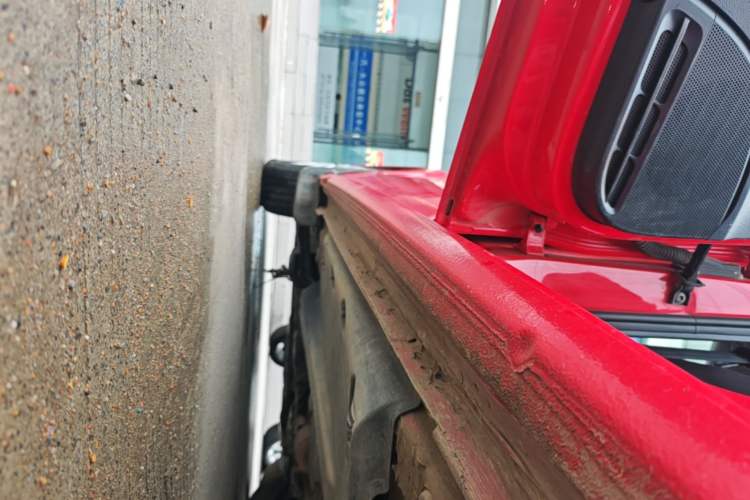 Used Volkswagen Polo 2016 1.4L Manual Fashion Model Left Side Sill