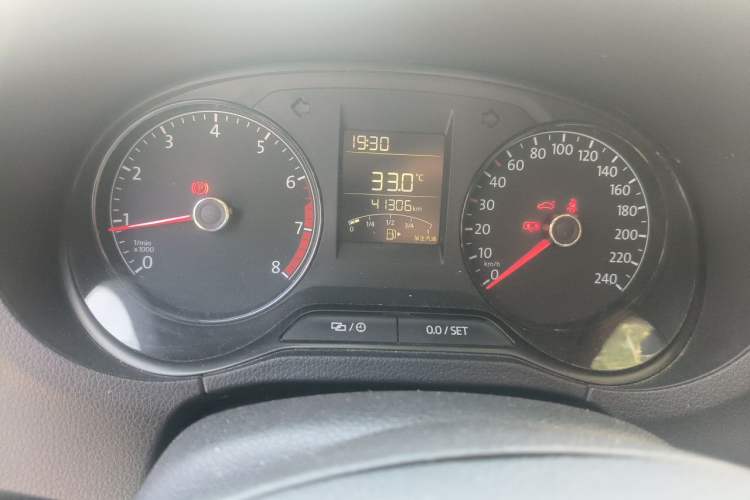 Used Volkswagen Polo 2016 1.4L Manual Fashion Model Odometer Close Up