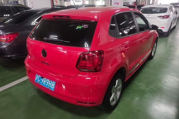 Used Volkswagen Polo 2016 1.4L Automatic Trendy Model Rear Right 45 Deg