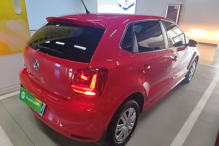 Used Volkswagen Polo 2016 1.4L Manual Fashion Model Rear Right 45 Deg