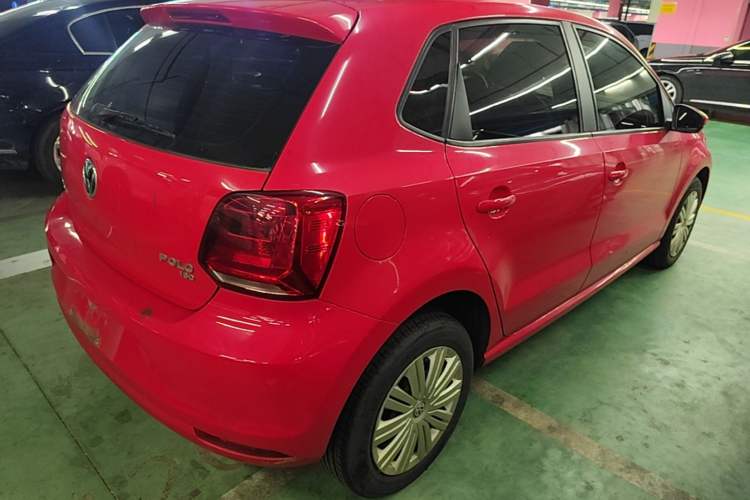 Used Volkswagen Polo 2016 1.6L Automatic Comfort Model Rear Right 45 Deg