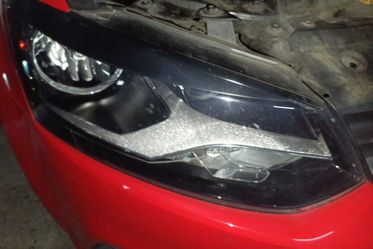 Used Volkswagen Polo 2016 1.4L Automatic Trendy Model Right Front Headlight