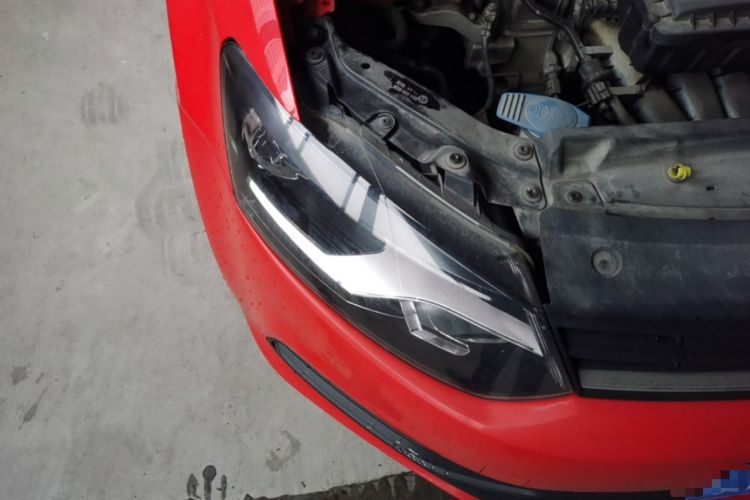 Used Volkswagen Polo 2016 1.4L Automatic Trendy Model Right Front Headlight