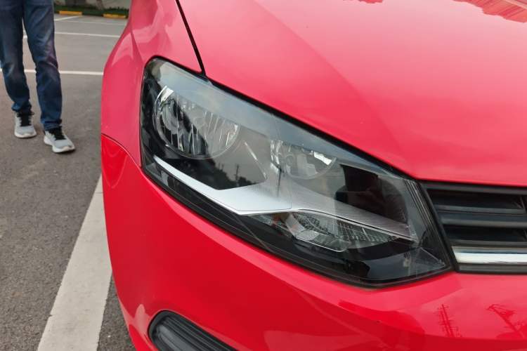 Used Volkswagen Polo 2016 1.4L Automatic Trendy Model Right Front Headlight