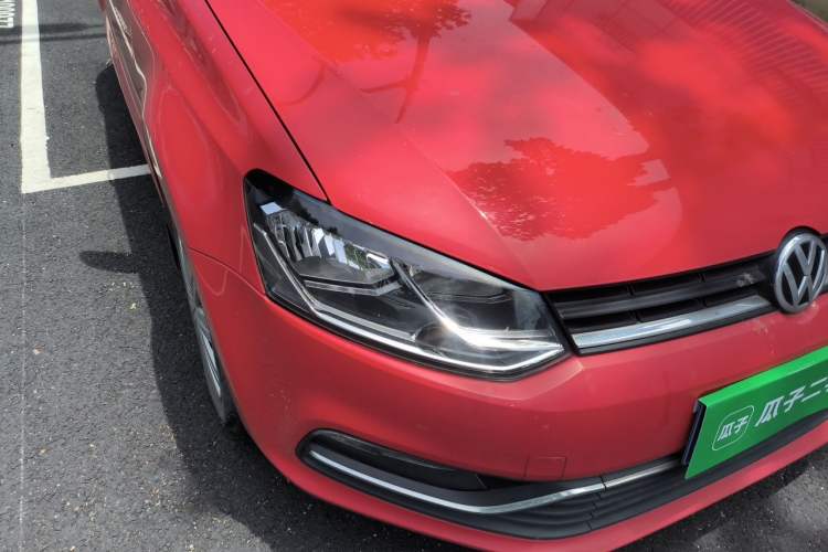 Used Volkswagen Polo 2016 1.6L Automatic Comfort Model Right Front Headlight
