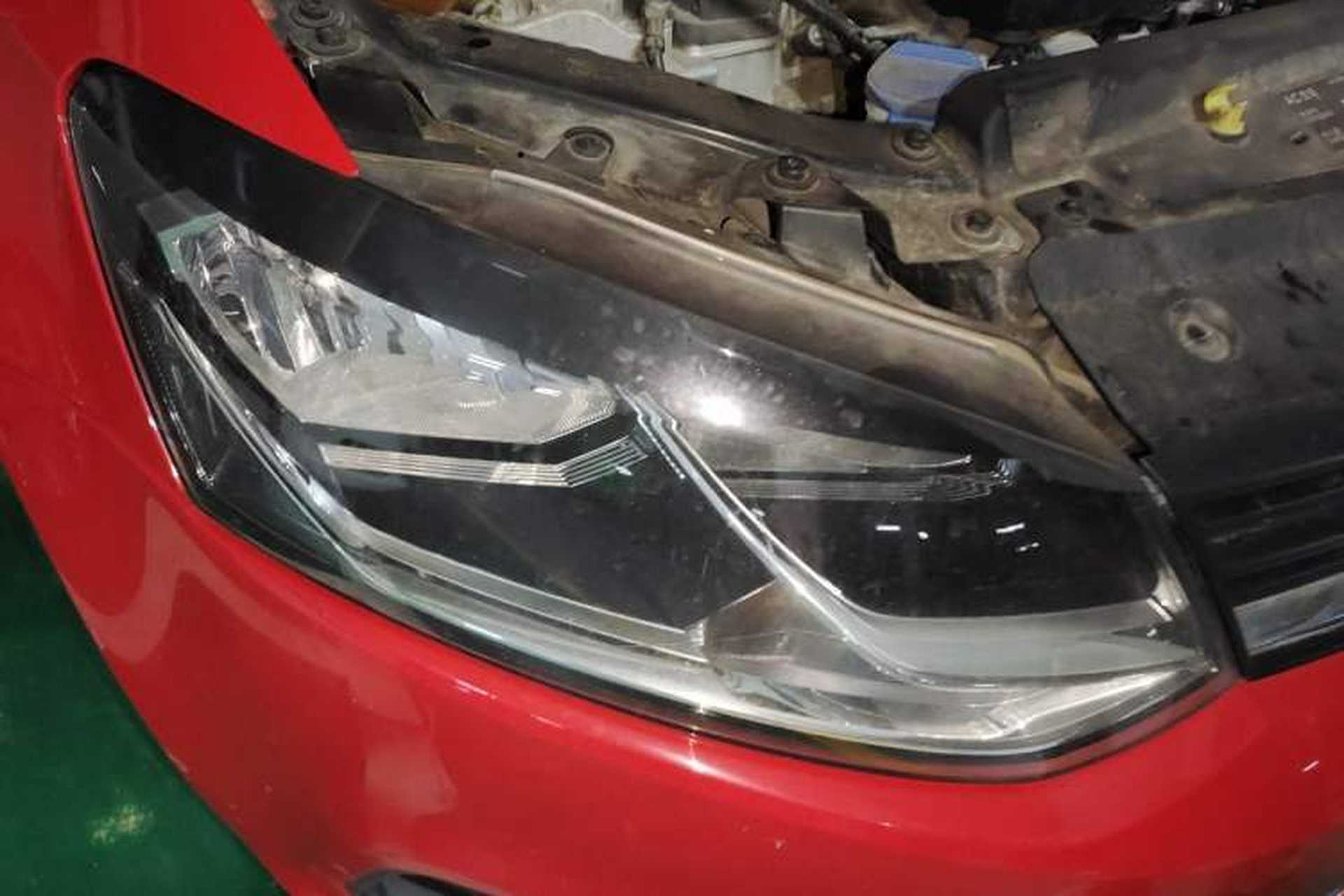 Used Volkswagen Polo 2016 1.6L Automatic Comfort Model Right Front Headlight